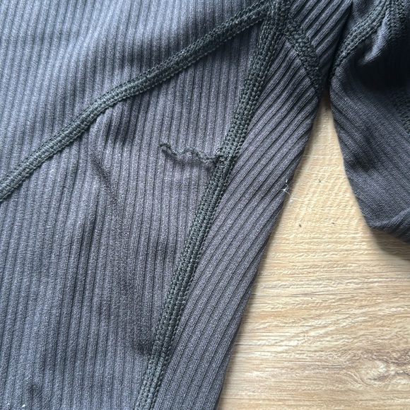 Women Jogger and Bra Set - Picture 5 of 9